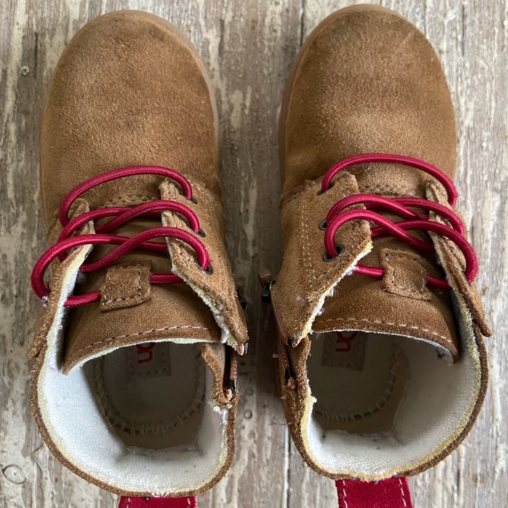 UGG Bootie Sneaker 8M